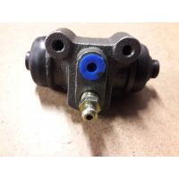 Nissan terrano 2 - 2 Cylindres de roue Arriere (22)