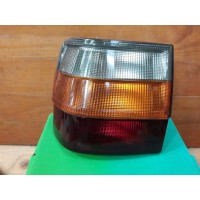 RENAULT R11 - du 10.83 au 12.87 - Feu arriere gauche fume