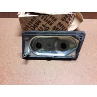Renault R6 Avant 09/1973 - Support de lampe de cligno avant DROIT